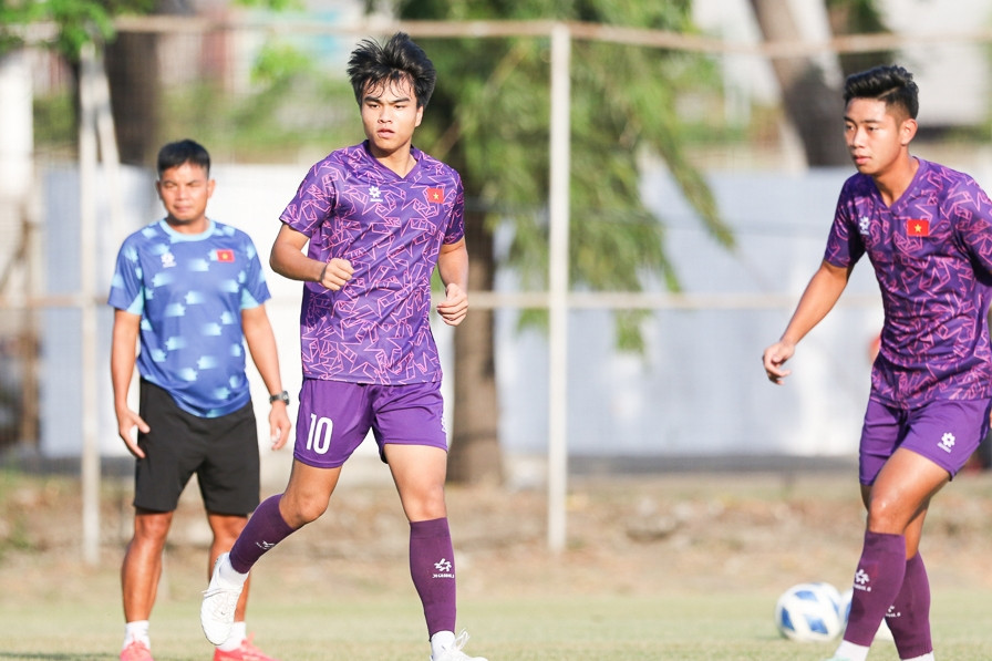 Chân sút U19 Việt Nam tin có thể gây bất ngờ trước U19 Australia