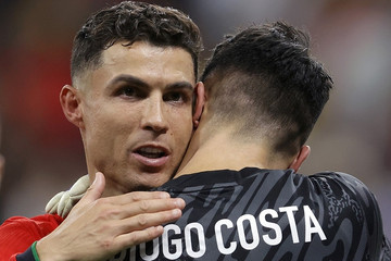 Bồ Đào Nha vào tứ kết EURO 2024: Nước mắt Ronaldo lấn cả công Costa
