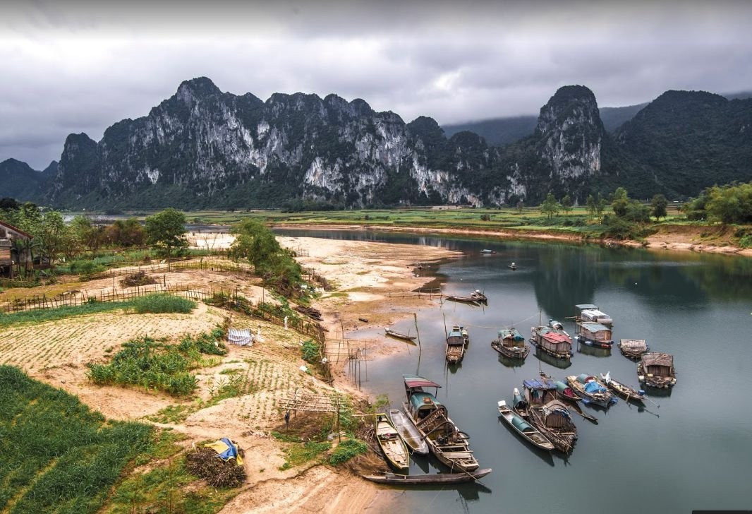 Một Vạn Chài gần cầu Minh Cầm.jpg