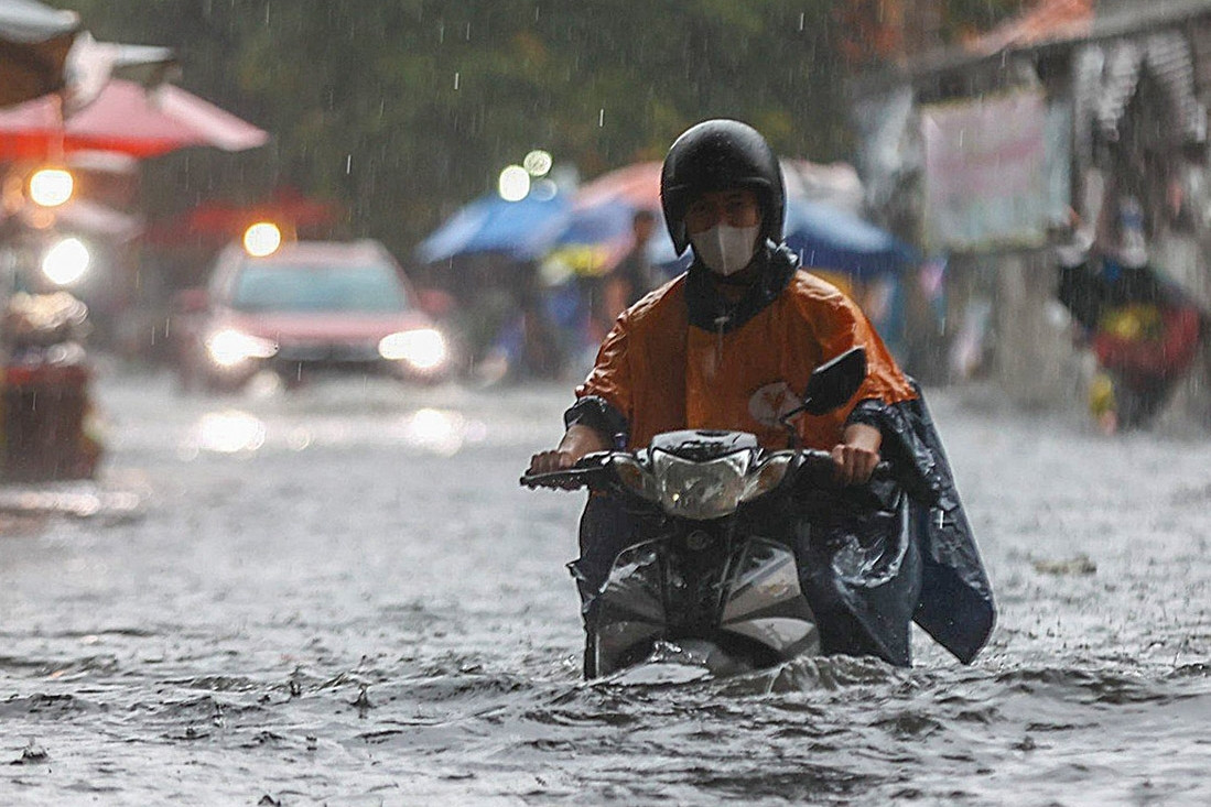 TPHCM mưa giông kéo dài gần suốt tuần, đề phòng đột ngột có đợt rất to