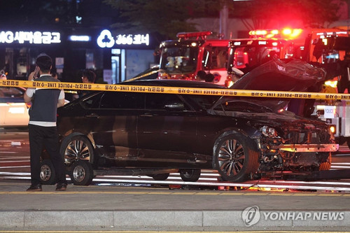 Xe điên đâm tử vong nhiều người ở trung tâm thủ đô Seoul