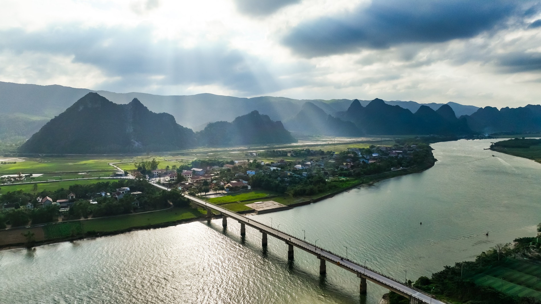 z5589293067443_65ebd7eabb721d3f22dca835bca76d1e (1) (1).jpg