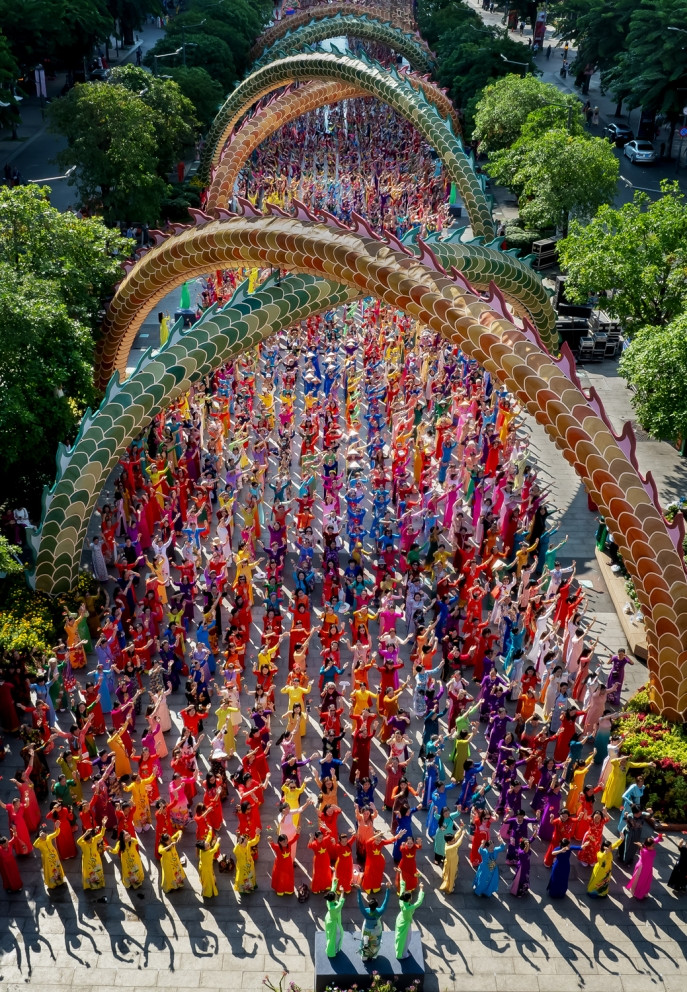 batch_dd4 kvhcm_2024 hcd huynh pham anh dung 0071000983219 le hoi ao dai.jpg