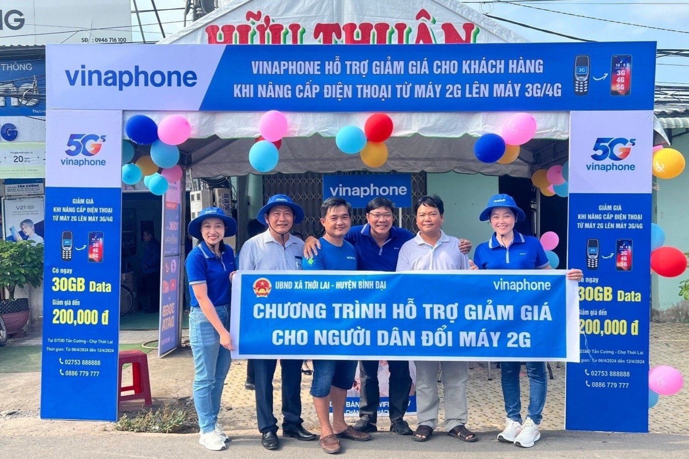VinaPhone hỗ trợ khách hàng nâng cấp điện thoại 4G miễn phí