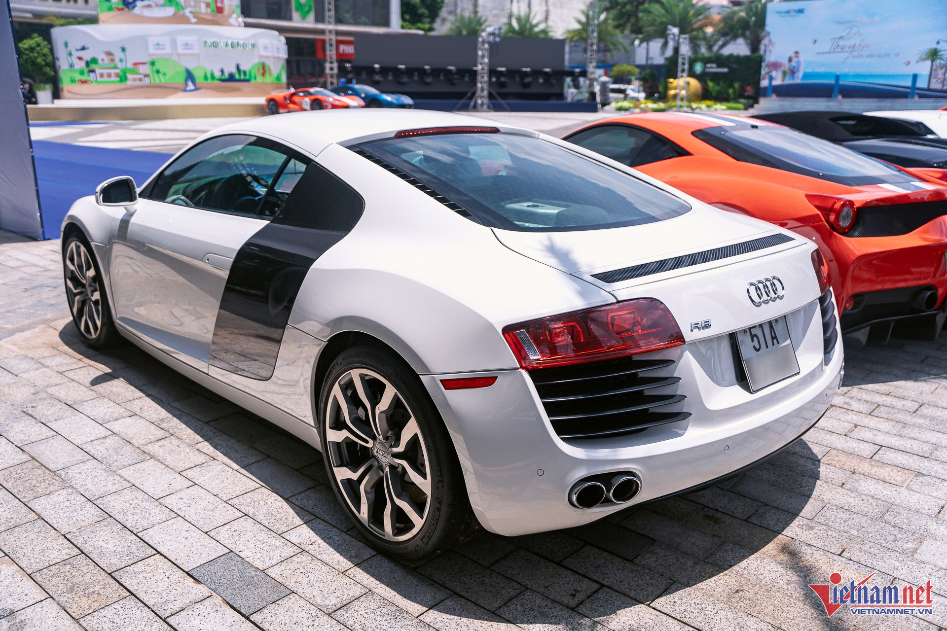 W-audi r8 v8 2.JPG.jpg