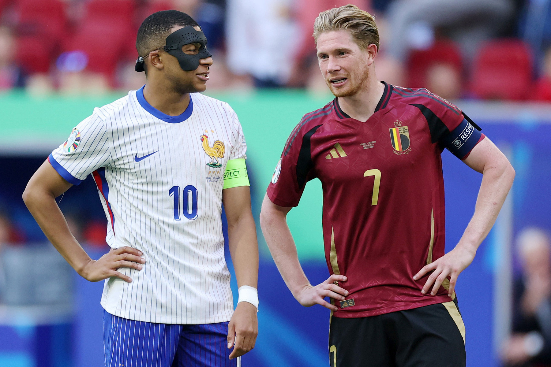 De Bruyne Mbappe.jpg