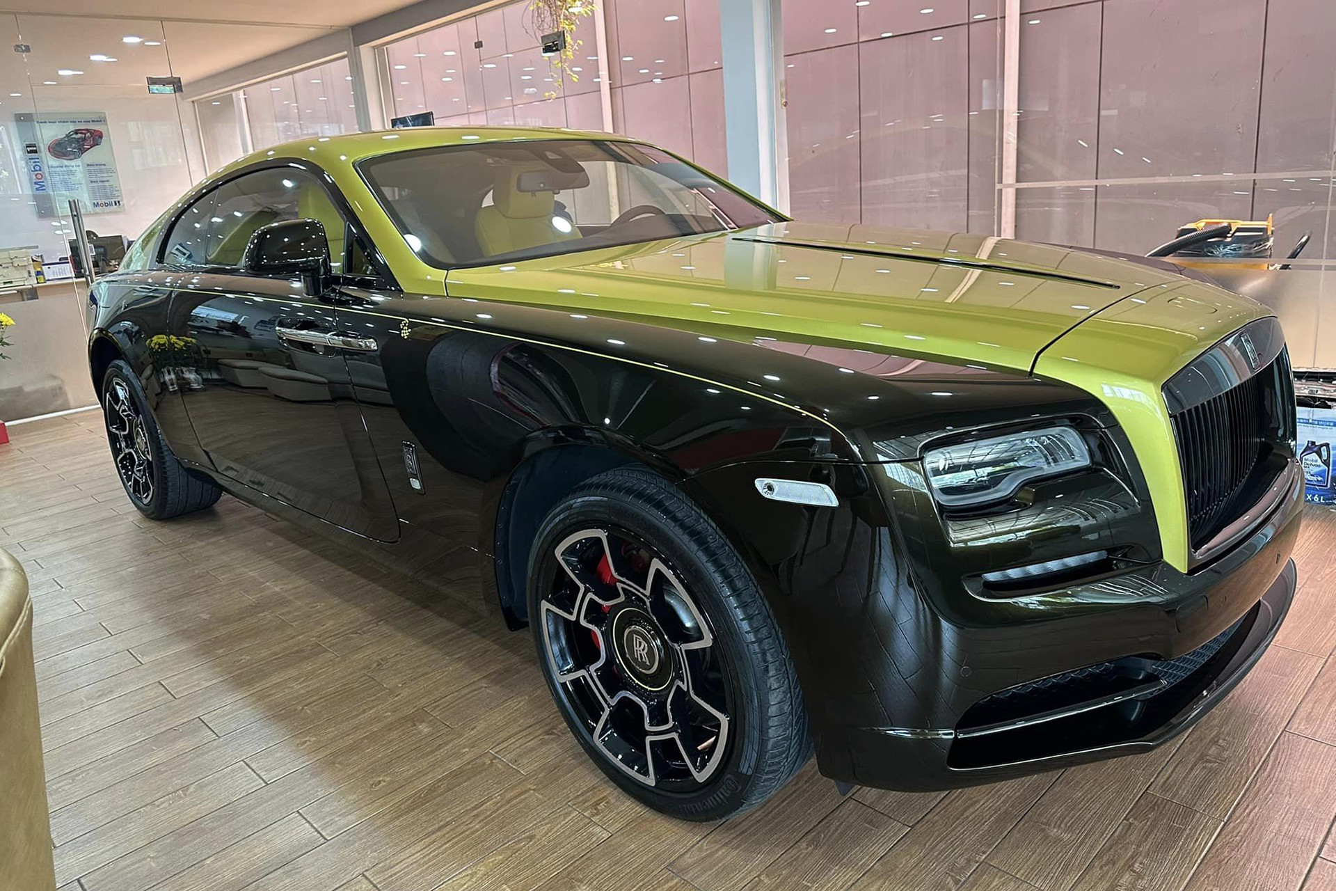 rr wraith 1.jpg