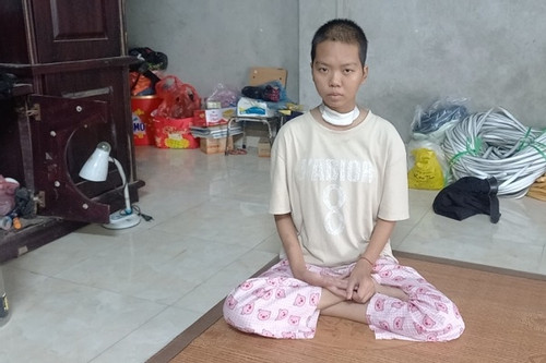 Em Nguyễn Thị Thúy Vân bị đuối nước đã được xuất viện về nhà
