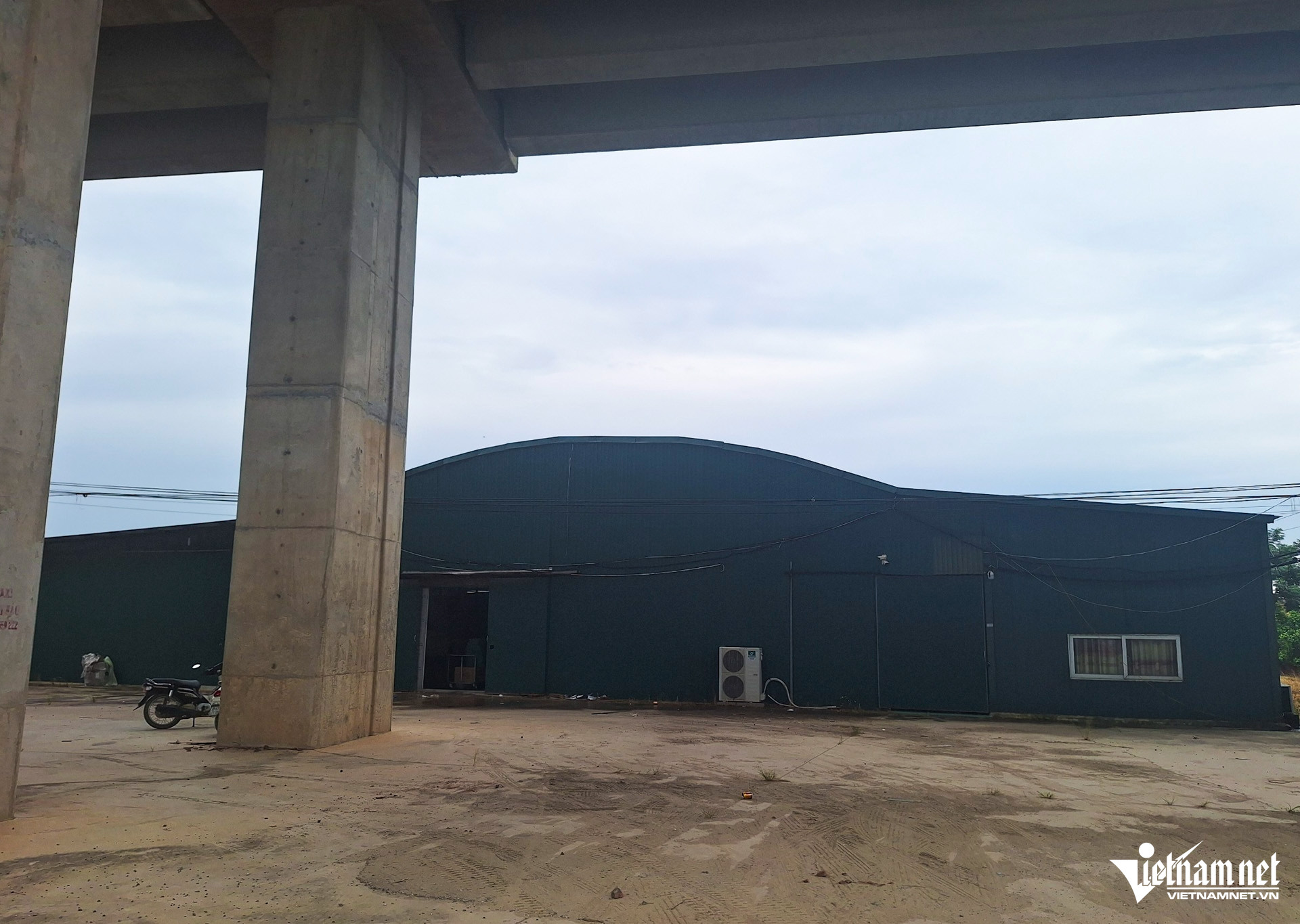 W-vi phạm cầu bình than.JPG.jpg