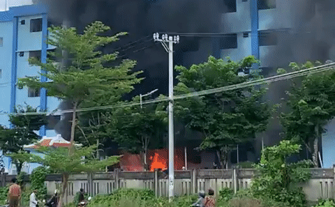 Cháy tại bệnh viện ở Quảng Nam, nhiều xe máy bị thiêu rụi