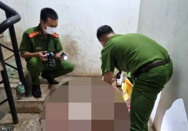 Khám nghiệm hiện trường.jpg