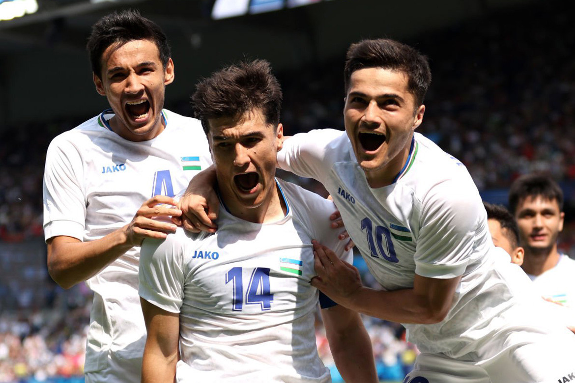 Uzbekistan Tay Ban Nha.jpg