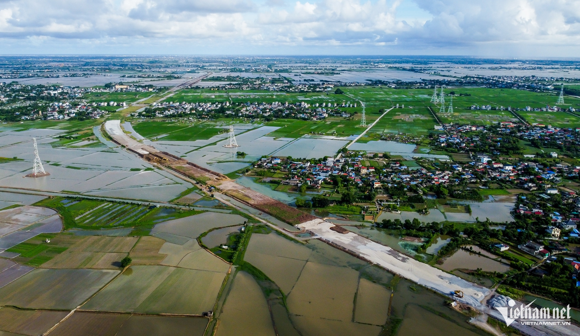 W-thi cong Nam định_1.jpg