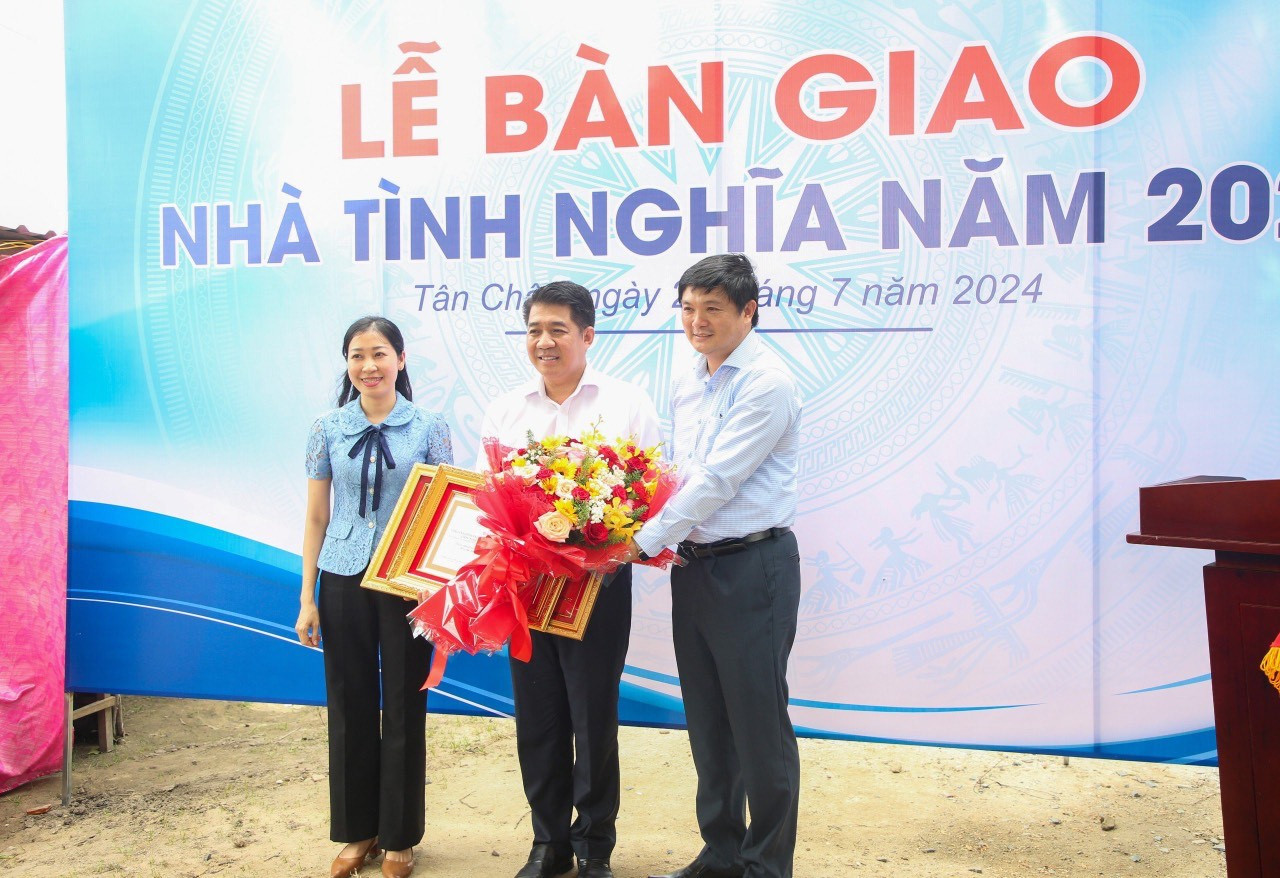 Hùng Nhơn 2.jpg