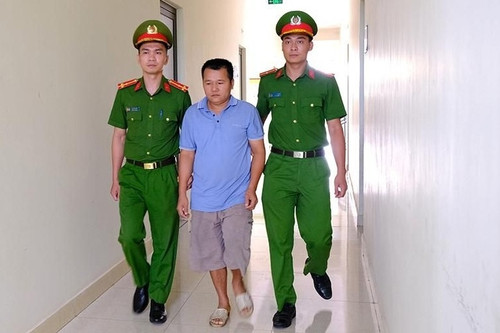 Bắt giữ tài xế xe container chống đối CSGT ở Hà Tĩnh
