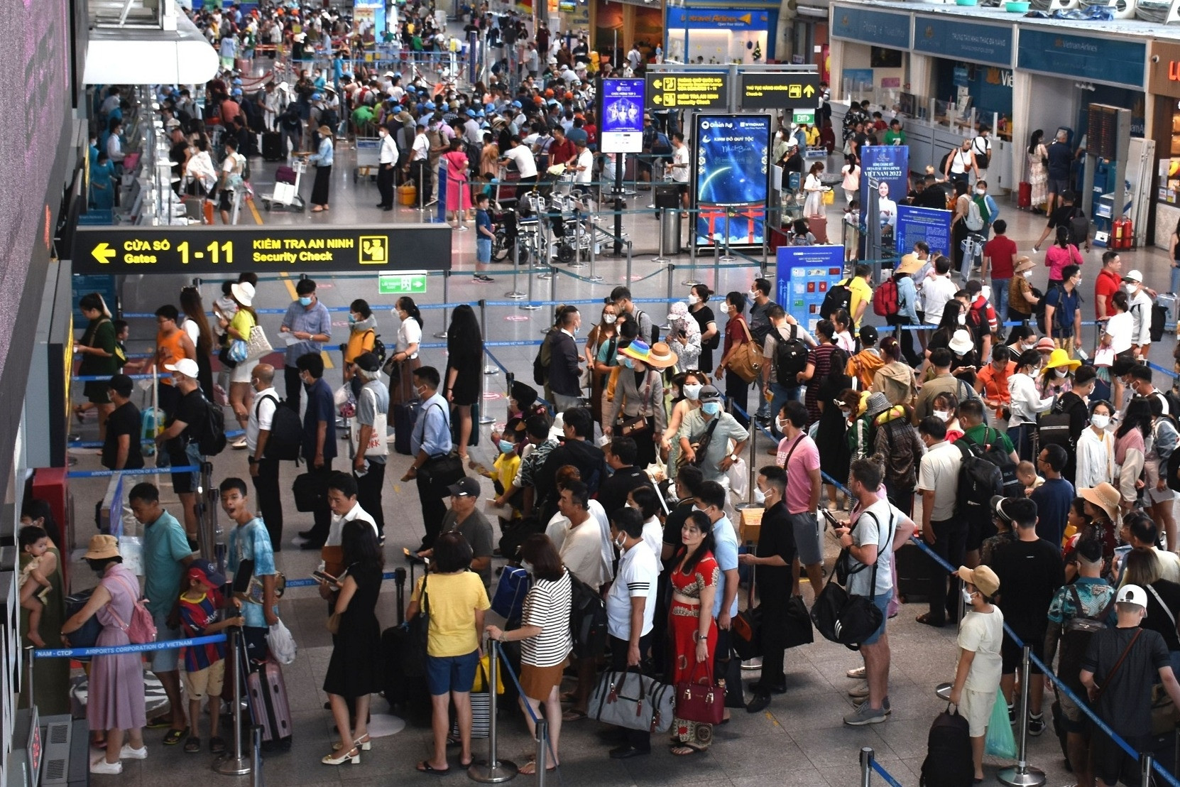 Hành khách tung tin có lựu đạn trong vali ở sân bay Đà Nẵng bị cấm bay 1 năm