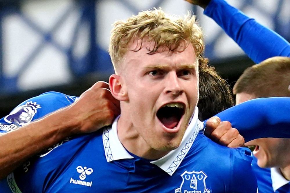 Jarrad Branthwaite mượn MU để 'làm giá' với Everton