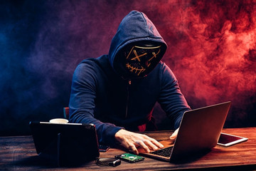 Hãng bảo mật ‘hết hồn’ vì tuyển hacker làm nhân viên