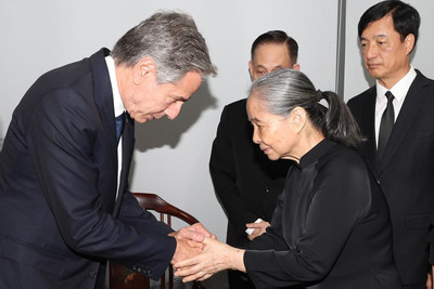 Ngoại trưởng Mỹ đến nhà chia buồn với gia đình Tổng Bí thư Nguyễn Phú Trọng