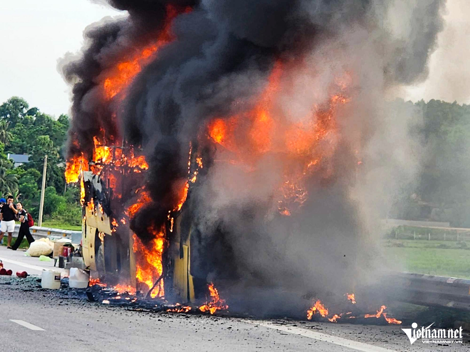 W-cháy lớn cao tốc_4.JPG.jpg