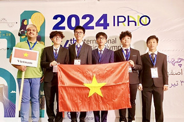 5 học sinh Việt Nam giành huy chương Olympic Vật lý quốc tế 2024