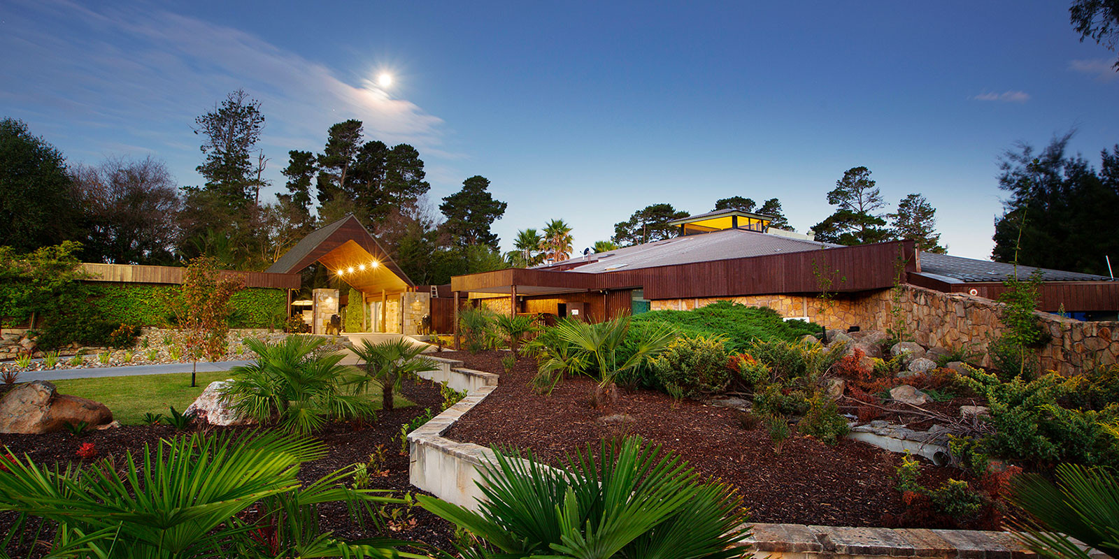 accommodation banner 01.jpg