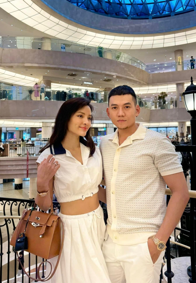 batch_dda nh hot sao vie t4 1719930245.jpg