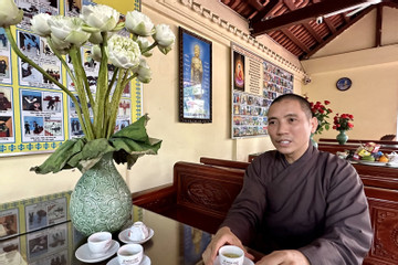 'Các nhà khoa học rước nhục thân 2 thiền sư ở chùa Đậu ra Bệnh viện Bạch Mai chụp X quang'