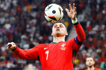 HLV Bồ Đào Nha không đủ bản lĩnh loại Ronaldo