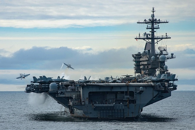 Houthi tung video, đe dọa đánh chìm tàu sân bay Mỹ tiến vào Biển Đỏ