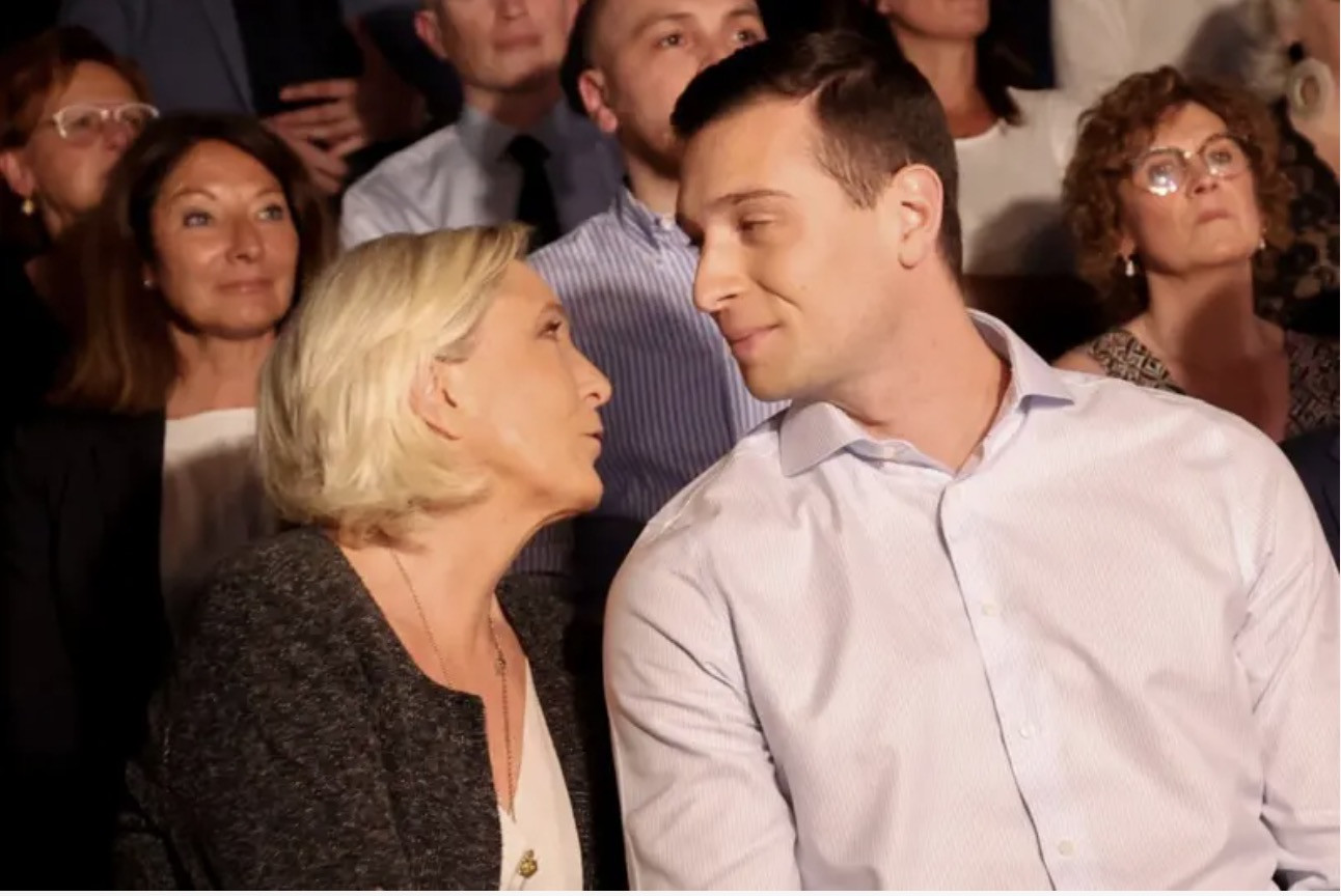 lãnh đạo cực hữu