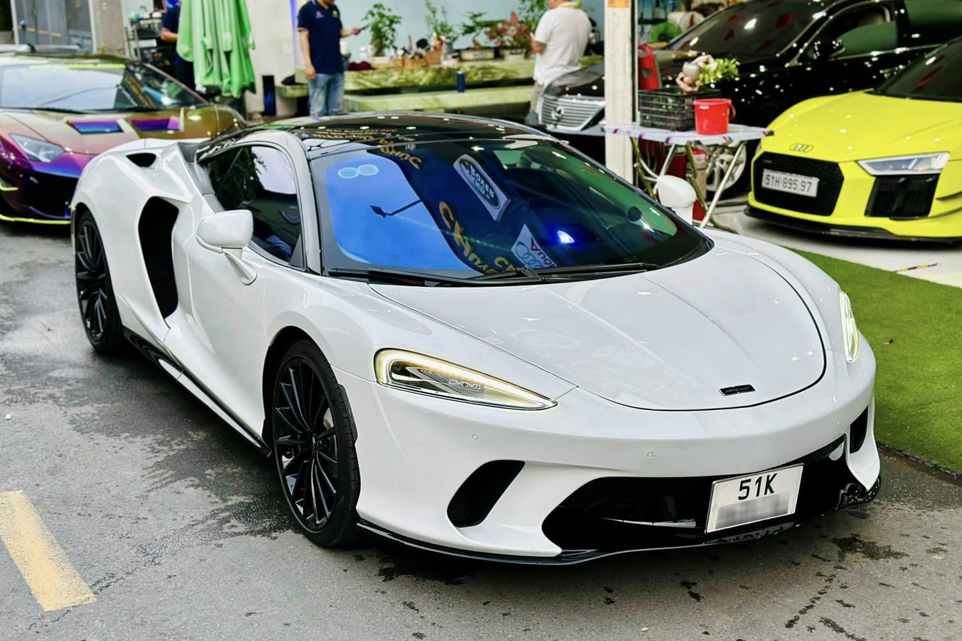 mclaren gt 1.jpg