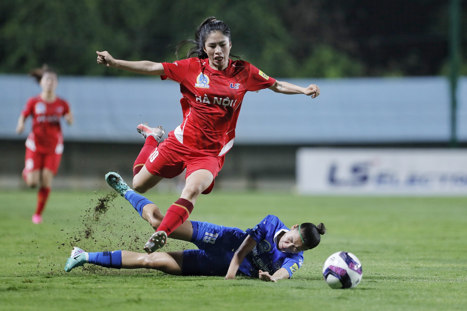 nu ha noi than ksvn.jpg