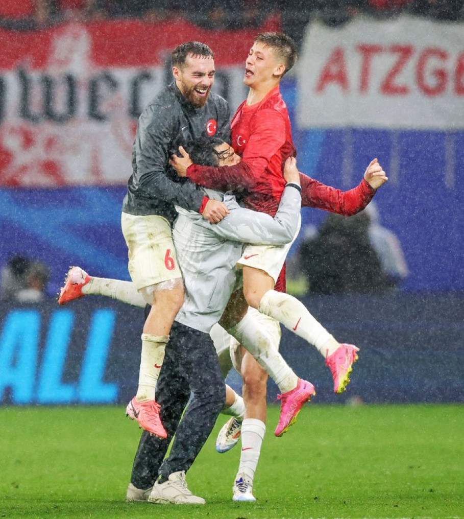 Thổ Nhĩ Kỳ thắng Áo nghẹt thở: Montella gây sốc cho Ranngick như thế nào Thổ Nhĩ Kỳ