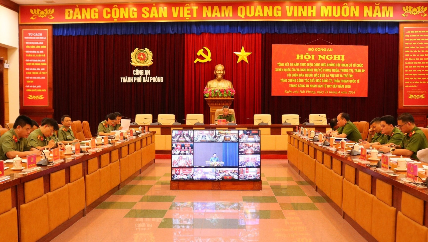 công a hải phòng.jpg