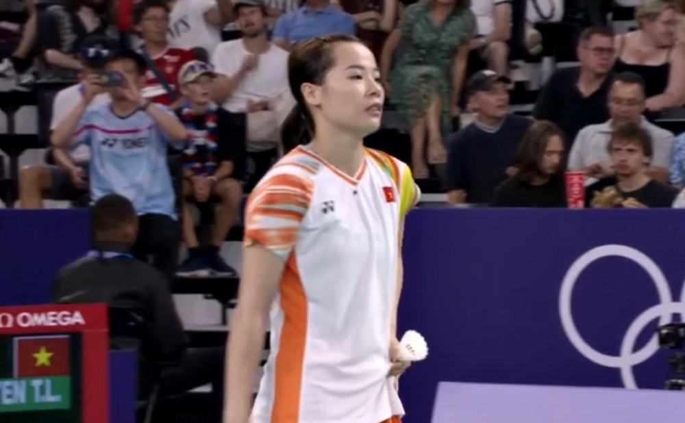 thuy linh cau long.jpg