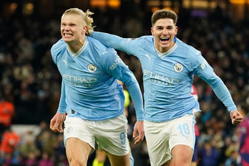 Tiền đạo Man City chán cảnh dự bị cho Haaland