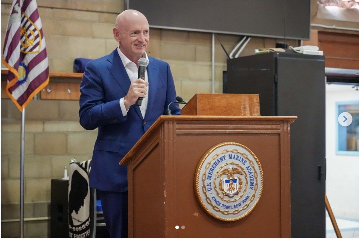 Ứng viên sáng giá nhất cho vị trí 'phó tướng' của bà Kamala Harris