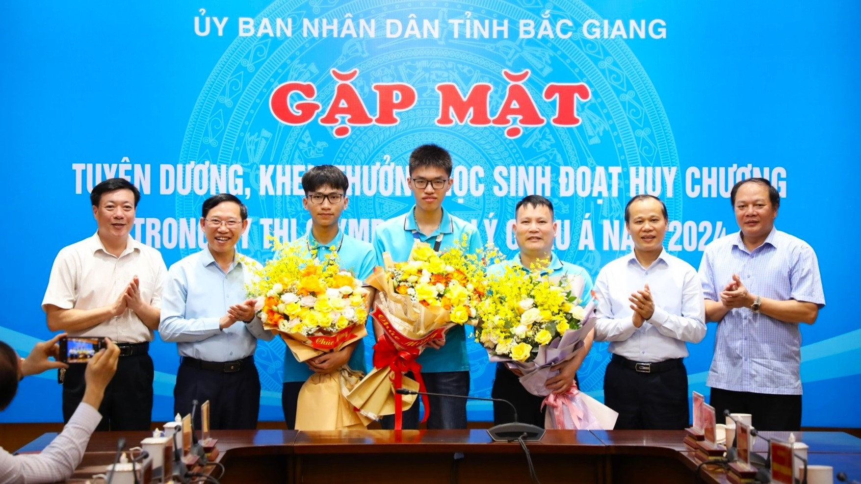 Chói sáng thành tích: Học sinh Trường THPT Chuyên Bắc Giang lập kỳ tích tại đấu trường Olympia quốc tế