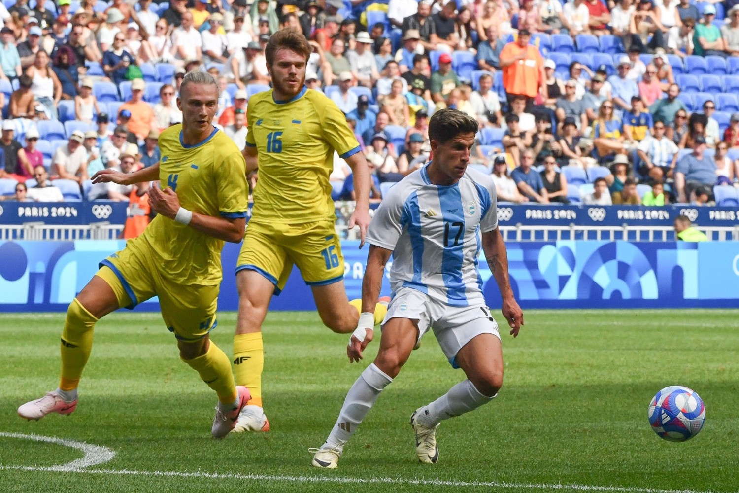 Kết quả bóng đá hôm nay 31/7/2024: Barca hạ Man City trên chấm 11m