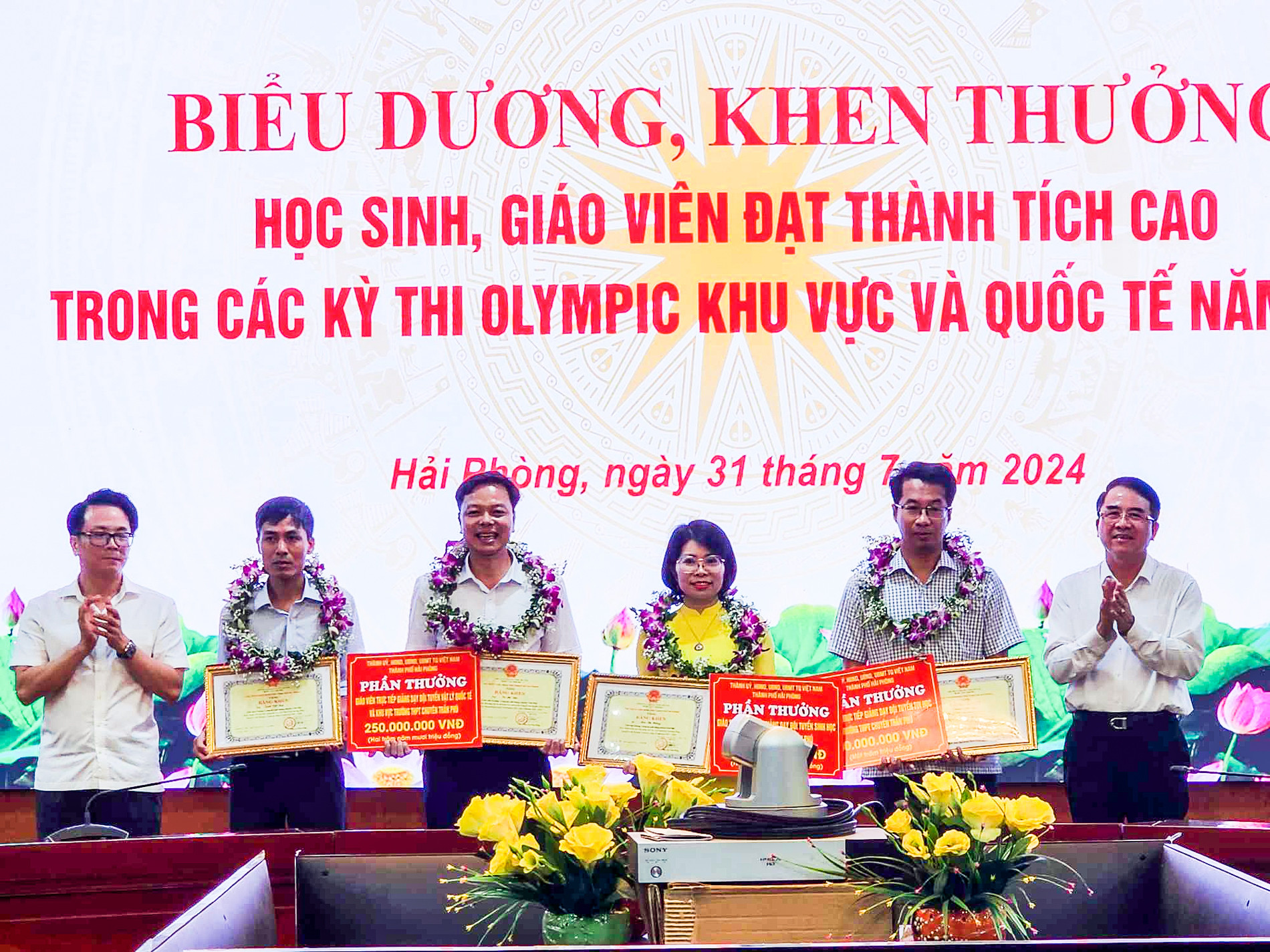 Vinh danh học sinh, giáo viên Hải Phòng đạt thành tích cao trong các kỳ thi Olympic quốc tế