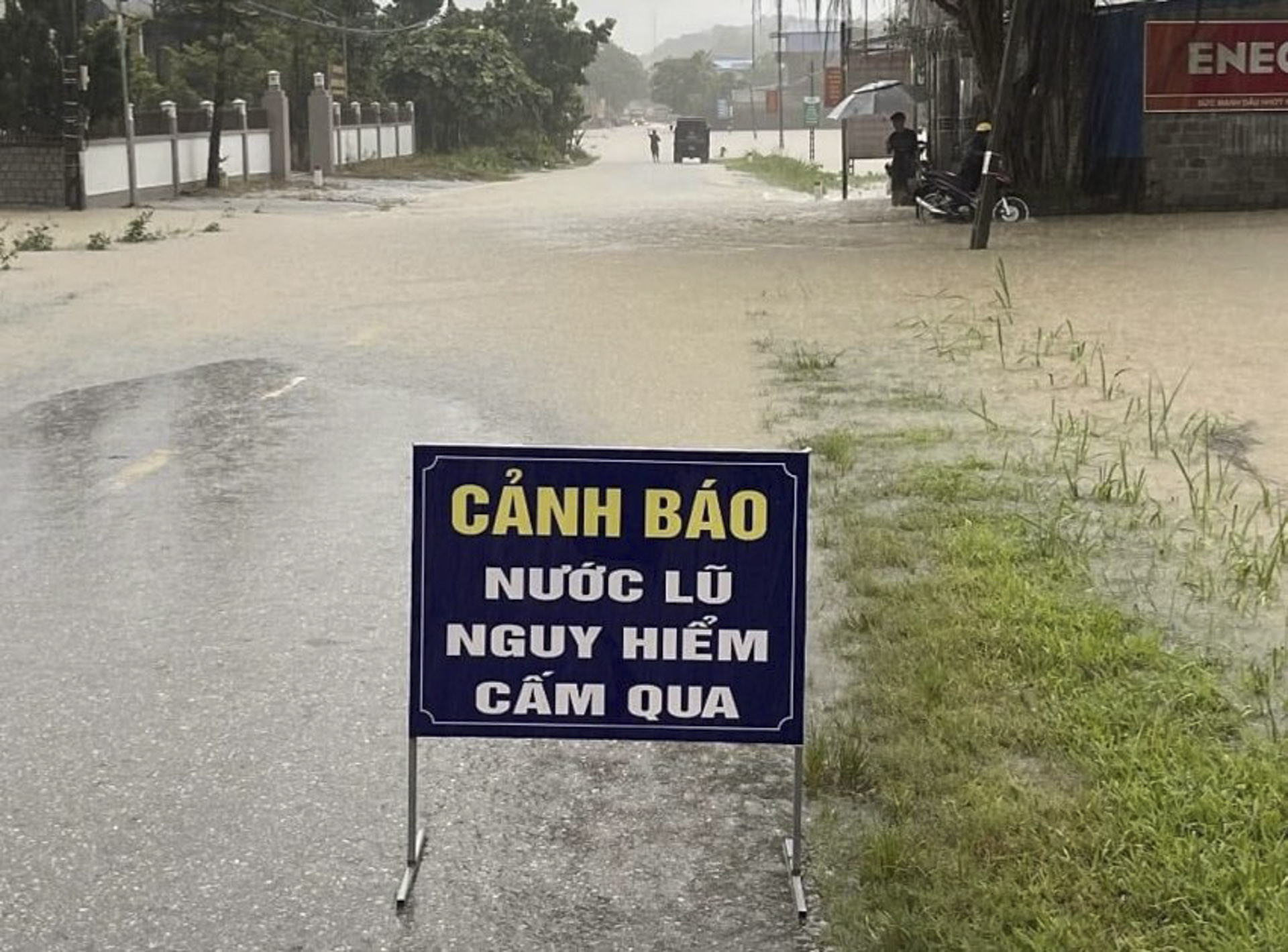 mưa ngập thái nguyên_4.JPG