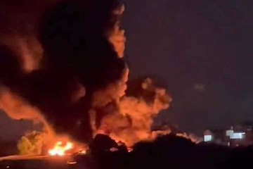 Cháy lớn tại nhà xưởng bao bì ở Vĩnh Phúc, hàng trăm người sơ tán tài sản