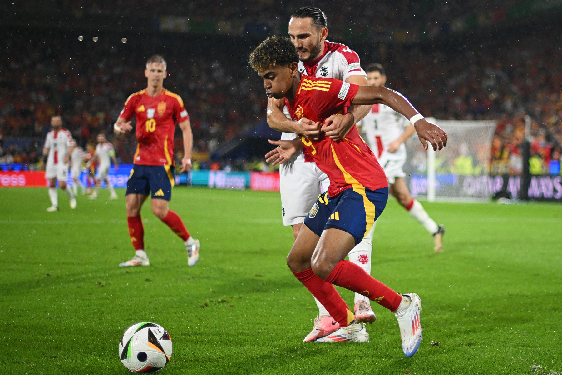 Lamine Yamal Tay Ban Nha Georgia.jpg