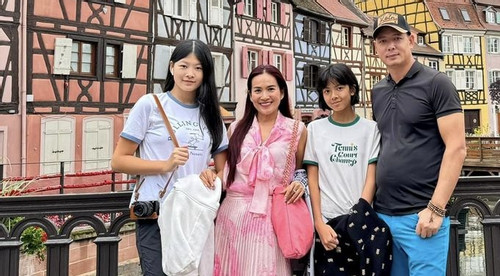 MC Bình Minh và vợ doanh nhân đưa 2 ái nữ du lịch châu Âu