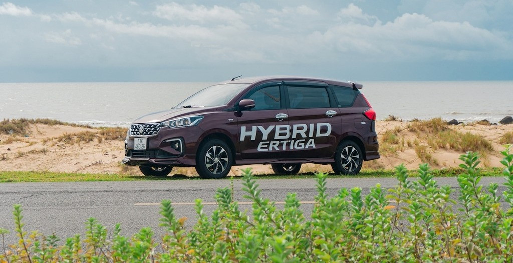 suzuki_hybrid_ertiga.jpg
