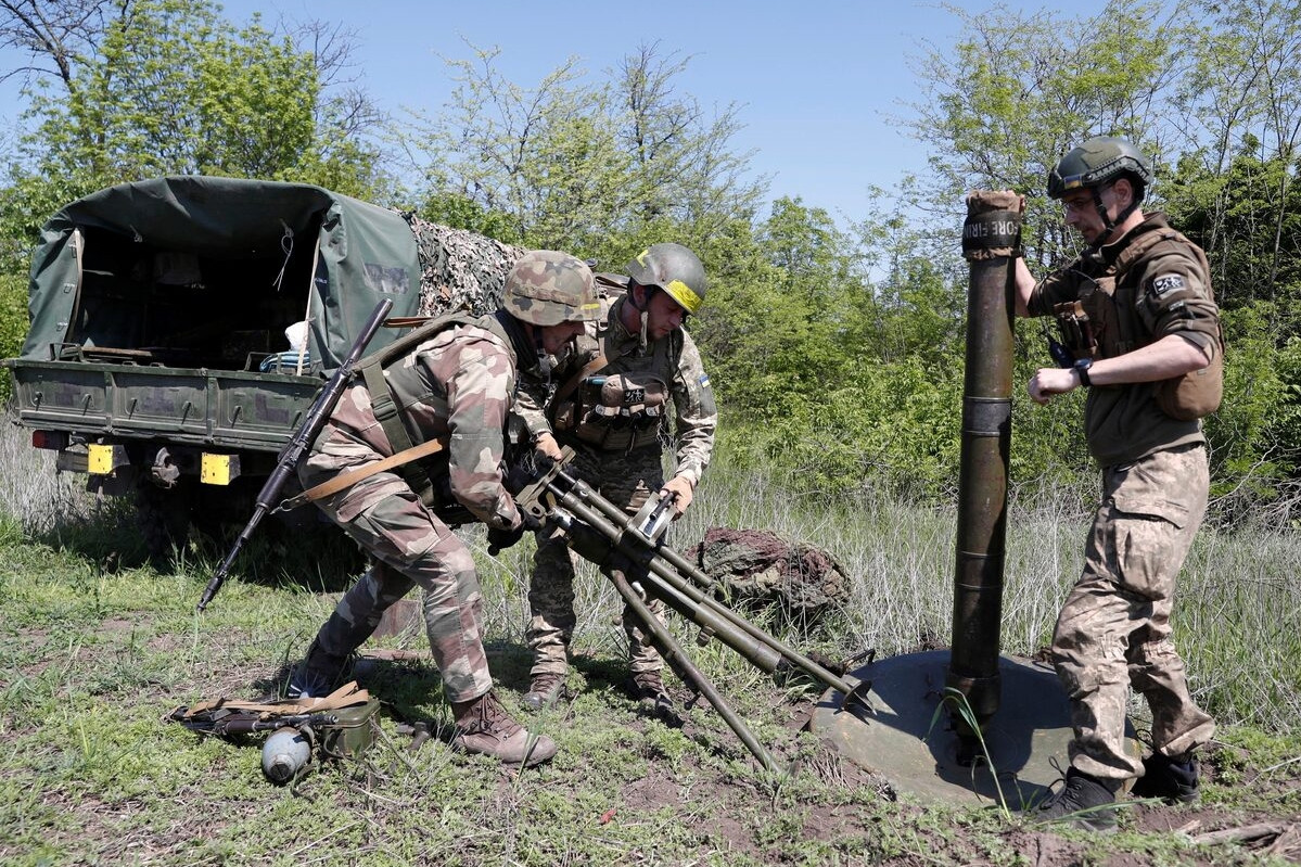 Ukraine quyết không nhượng bộ Nga, NATO không đạt thỏa thuận về tài trợ cho Kiev