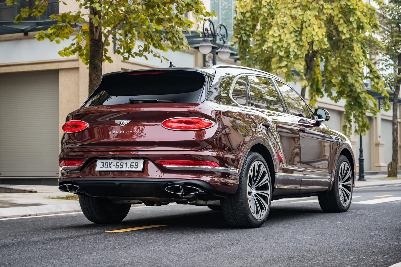 bentley bentayga first edition 3.jpg