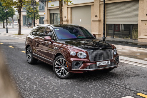 Chơi xe siêu sang Bentley Bentayga, đại gia lỗ 5 tỷ sau 2 năm sử dụng