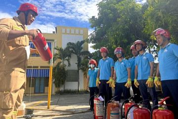 Nâng cao kỹ năng phòng cháy, chữa cháy cho cán bộ, nhân viên sân bay Đà Nẵng